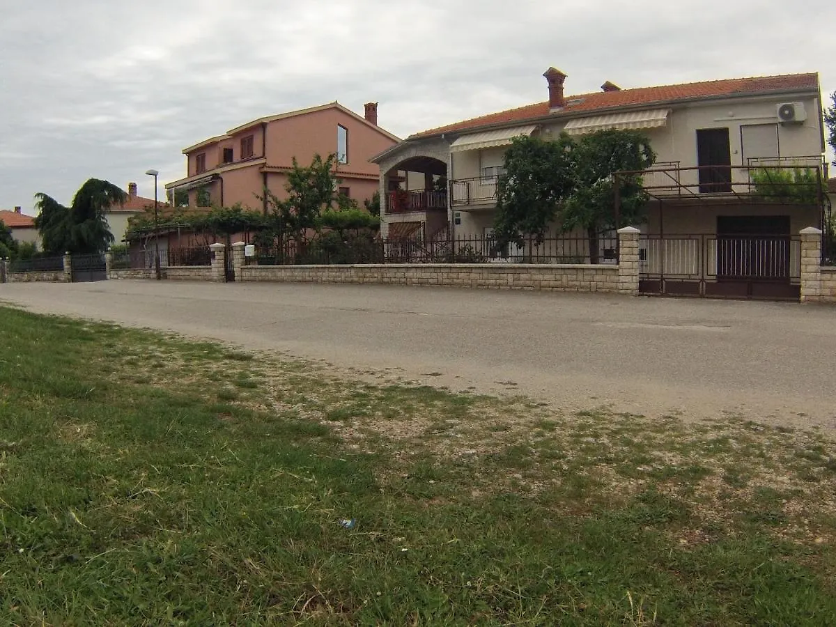 Apartman Plisko Pula Apartament